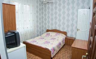 Гостиница Guest House Chernomor Адлер Бюджетный двухместный номер с 1 кроватью-5